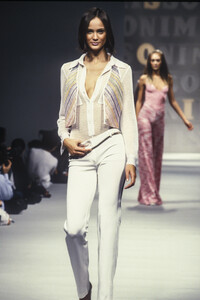 697702611_Missoni1996WomenRTW39.thumb.jpg.9762ade1528200c299da2b3cd9b1f9c5.jpg