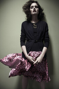 POINT-ESCADA-BLK-026+copy paul cruz photo.jpg