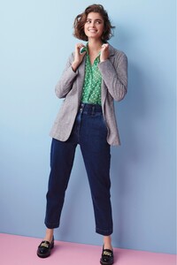 758-261s2.jpg