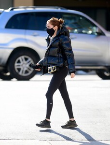        zoe040121BZNimage106.jpg