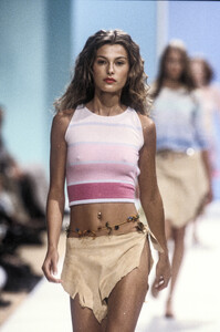 849904269_Balmain2000WomenRTW59.thumb.jpg.fe449ffd64b5555c25cf6560599ac5de.jpg