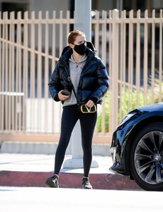        zoe040121BZNimage120.jpg