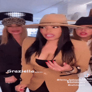 949823390_giphy(1).thumb.gif.c16612c30a0f07bc234422131a35f4f8.gif
