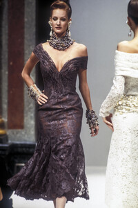 991112232_HanaeMori1993HauteCouture66.thumb.jpg.06e24b21f6575eec02d49ff87bc9b1b8.jpg