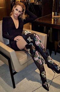 Amber-Valletta-hairs-2.jpg