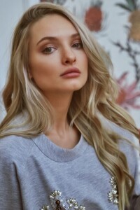 Bluza-Guilty-szara-i-spodnica-Pastel-1.jpg