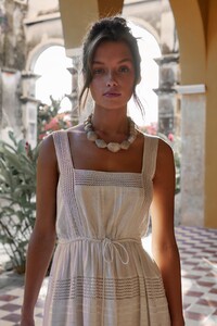 Daya-Midi-White.jpg