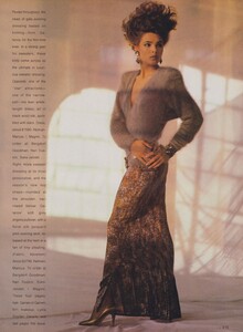 Elgort_US_Vogue_November_1983_02.thumb.jpg.a8576d91a1fb8d144e8acb35102dbc0a.jpg