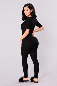 Fashion_Nova_08-25-17-633_1414x2121.jpg