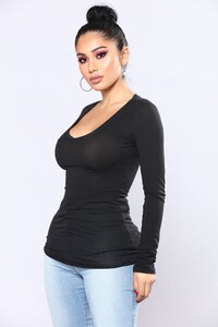 Fashion_Nova_11-29-17-240_1414x2121.jpg