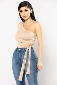 Fashion_Nova_12-05-17-1471_1414x2121.jpg