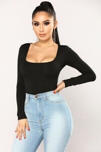 Fashion_Nova_12-06-17-1231_1414x2121.jpg