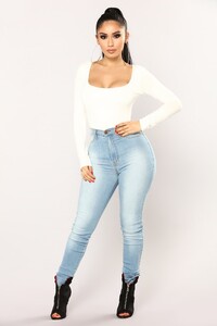 Fashion_Nova_12-06-17-1249_1414x2121.jpg