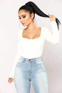 Fashion_Nova_12-06-17-1253_1414x2121.jpg