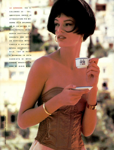 Ferraano_Vogue_Italia_June_1990_02.png.d321e3d5f0e54bfe867ac97ab198b292.thumb.png.069f13ff3e76c50280e444c2cef1a6fc.png