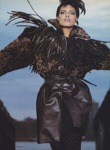 Furs_Varriale_US_Vogue_November_1983_04.thumb.jpg.5cff5dc43bf85d16311b4582346b2eca.jpg