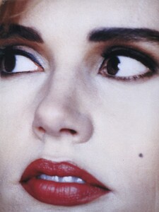 GD_Vadukul_US_Vogue_September_1992_06.thumb.jpg.cc14444c5a098533f8d9b6959a2ad1e5.jpg