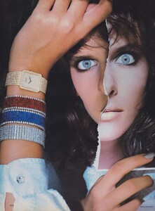 Glaviano_US_Vogue_November_1983_03.thumb.jpg.5fd3bfb0f09e8211076f5975c2760fa4.jpg