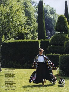 Hats_Elgort_US_Vogue_September_1992_05.thumb.jpg.530b578284f59acb8a53214269578349.jpg