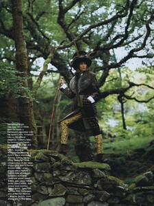 Hats_Elgort_US_Vogue_September_1992_07.thumb.jpg.10db23f73f98d37b88d465c72ee0b01f.jpg