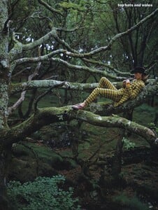 Hats_Elgort_US_Vogue_September_1992_08.thumb.jpg.603d9491eca4197a0a942723b82a13b8.jpg