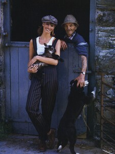 Hats_Elgort_US_Vogue_September_1992_14.thumb.jpg.920e10463a58627cad03b766760fb5cd.jpg