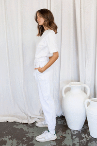 Isabelle-Quinn-Eddy-T-Shirt-White-6_1024x1536.gif