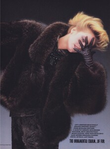Issermann_US_Vogue_December_1984_04.thumb.jpg.35fd6beb5e5d058d5480231ba3e43042.jpg