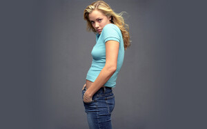 Kristanna-Loken-blonde-actress-jeans-gray-background-1489043.jpg