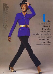 Looks_Meisel_US_Vogue_October_1996_02.thumb.jpg.1d10e74cd89c01d034e7a455185c5fd7.jpg