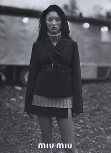 Luchford_Miu_Miu_Fall_Winter_1997_98_03.thumb.jpg.2df521192d5cd398eeeb17188d023c0d.jpg