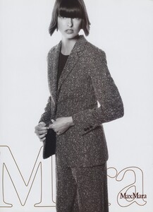 Meisel_Max_Mara_Fall_Winter_1997_98_03.thumb.jpg.80defb50bf5360f4815a60265be9a8e8.jpg