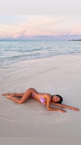 Nicole-Scherzinger-Hot-BIkini-Body-4.thumb.jpg.2720a3858b12e4e563f4836cdfffde91.jpg