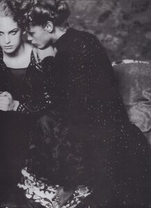 Roversi_Alberta_Ferretti_Fall_Winter_1997_98_02.thumb.jpg.3ef7f43d96004f4d703a6d340bdcd25b.jpg