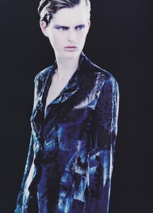 Roversi_Giorgio_Armani_Fall_Winter_1997_98_04.thumb.jpg.eea974aca414eb32830d8703feb6e8e6.jpg