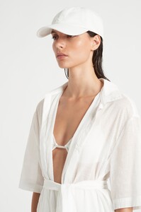 S32-20346-SirTheLabel-D3-0609.jpg