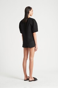 S52-20346-SirTheLabel-D3-0900.jpg
