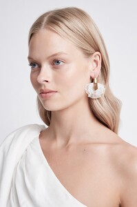 S54-20RE9030_Form_Sculptural_Earrings_White-20753-Aje-0134.jpg