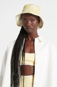 S77-20346-SirTheLabel-D2-1777_result.jpg