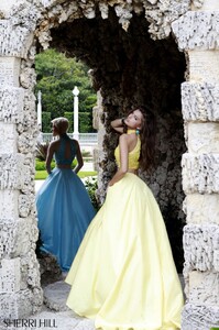 Sherri-Hill-32058-yellow-21860.jpg