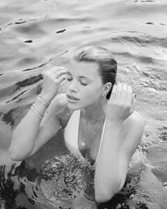Sofia-Richie-Sexy-Bikini-3-thefappeningblog.com_.jpg