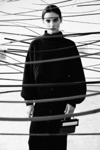 THE_SANT_V5_16-121-1_bw.jpg