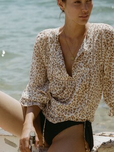 ZION-BLOUSE-1.jpg