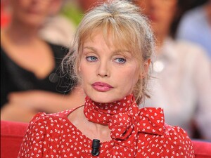 arielle-dombasle.jpeg