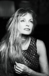 arielle-dombasle.jpg