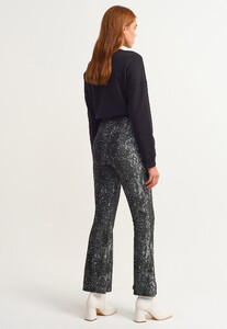batik-desenli-legging-tayt_black-comb-siyah_4_enbuyuk.jpg