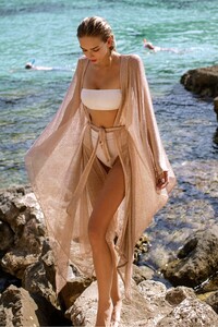 beachdress-kylie.jpg