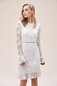 beyaz-dantel-islemeli-ispanyol-kollu-sirt-dekolteli-kisa-nikah-elbisesi-2021-koleksiyonu-oleg-14605-67-B.jpg