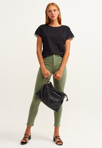 boot-neck-dantelli-tisort_black-siyah_2_enbuyuk.jpg