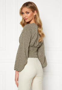 bubbleroom-adelia-ruched-blouse-dusty-green-black-dotted_2.thumb.jpg.fa8812dd9dac602fddb2000e7e170cb6.jpg